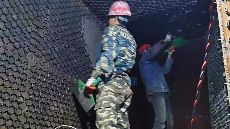 龜甲網(wǎng)耐磨圖層施工